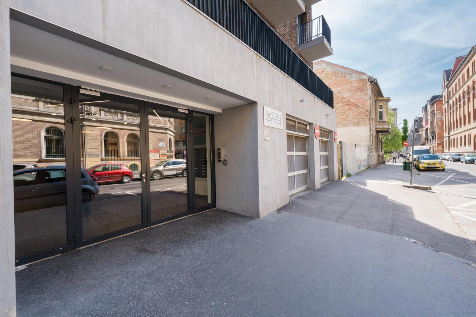 Sweet & Spicy - Brand New Apartment With Balcony — Photos 2